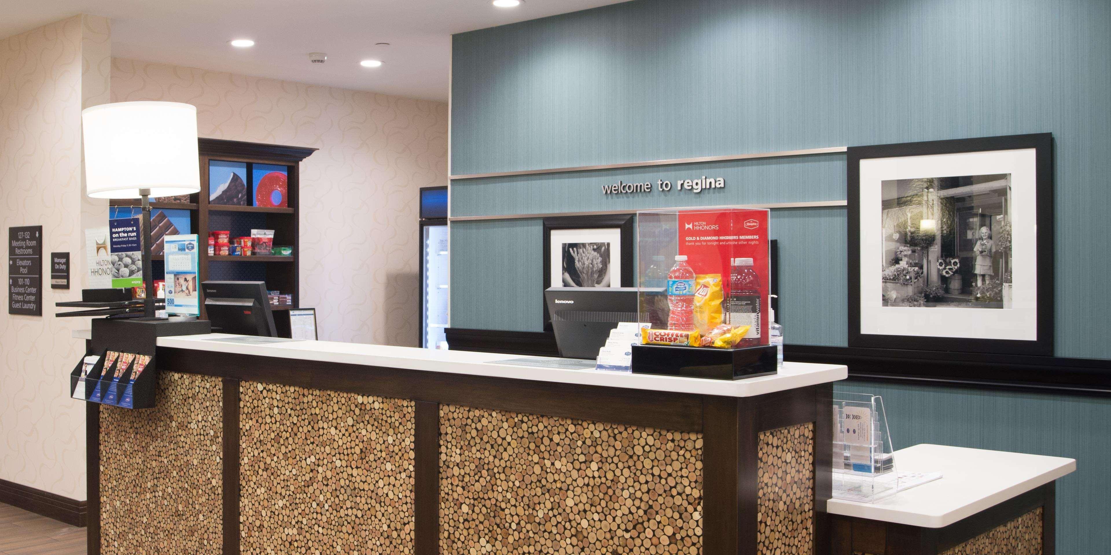 Hampton Inn & Suites East Gate Regina Exterior photo